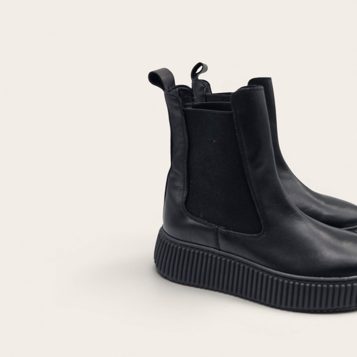 BEATLES VESUVIO IN VERA PELLE NERO