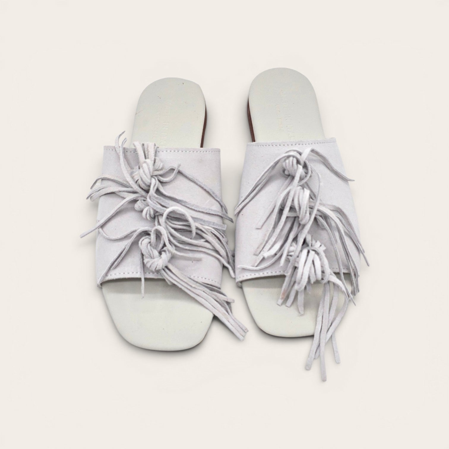 SANDALO CHIC IN VERA PELLE CAMOSCIO GHIACCIO