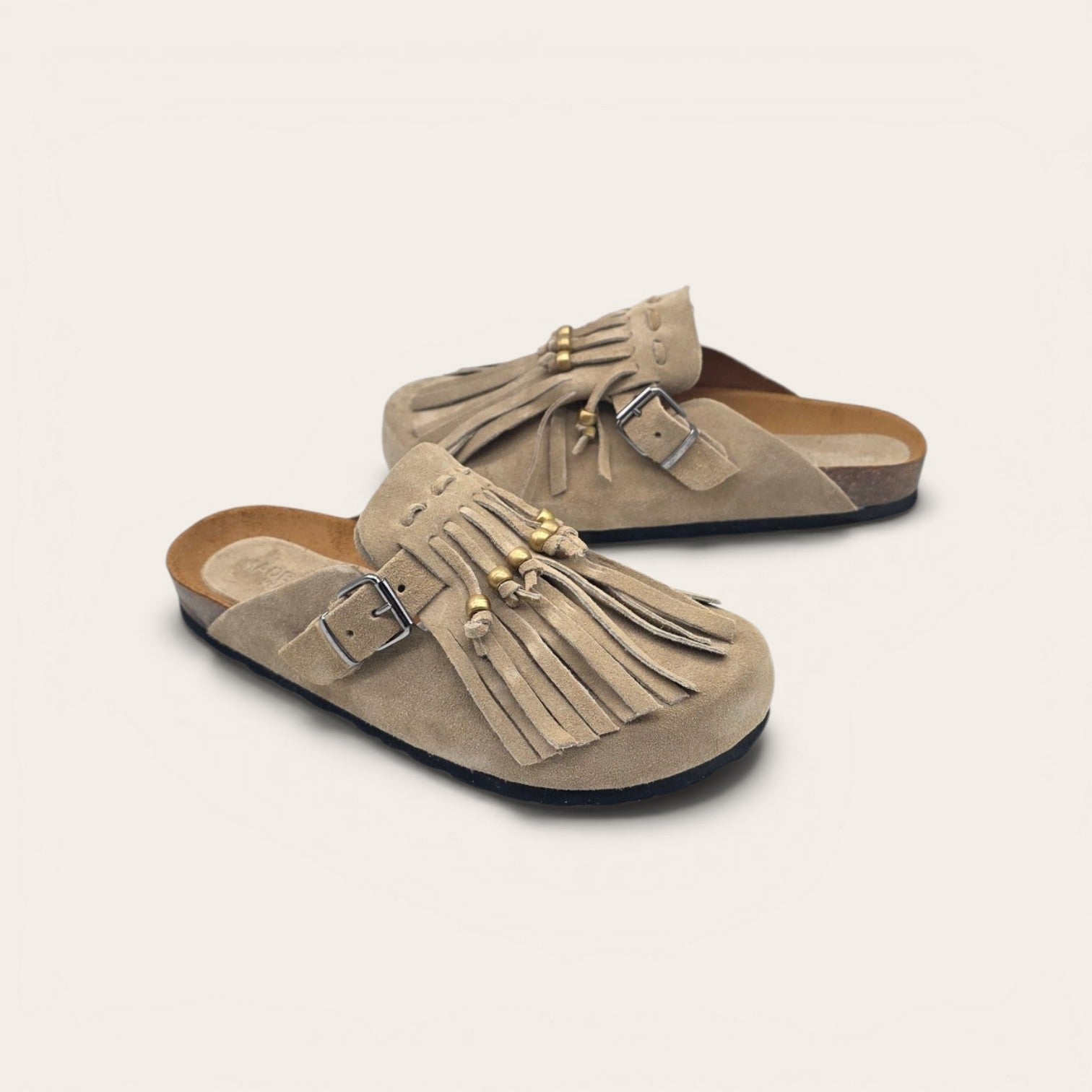 SABOT IN VERA PELLE CON FRANGIA E PERLINE BEIGE