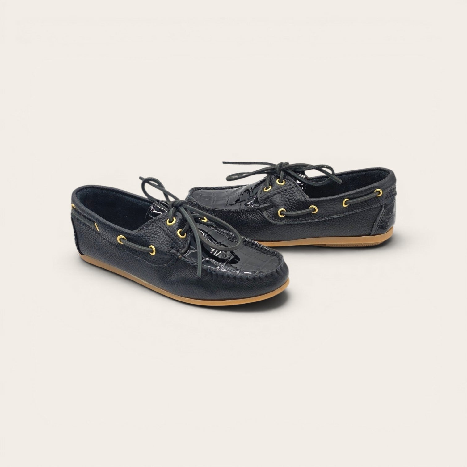 MOCASSINO DA DONNA IN VERA PELLE BOTTOLATA TOTAL BLACK