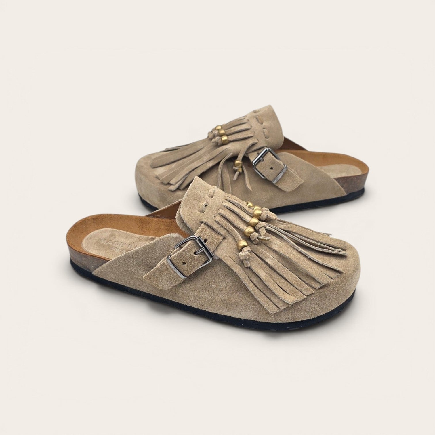 SABOT IN VERA PELLE CON FRANGIA E PERLINE BEIGE