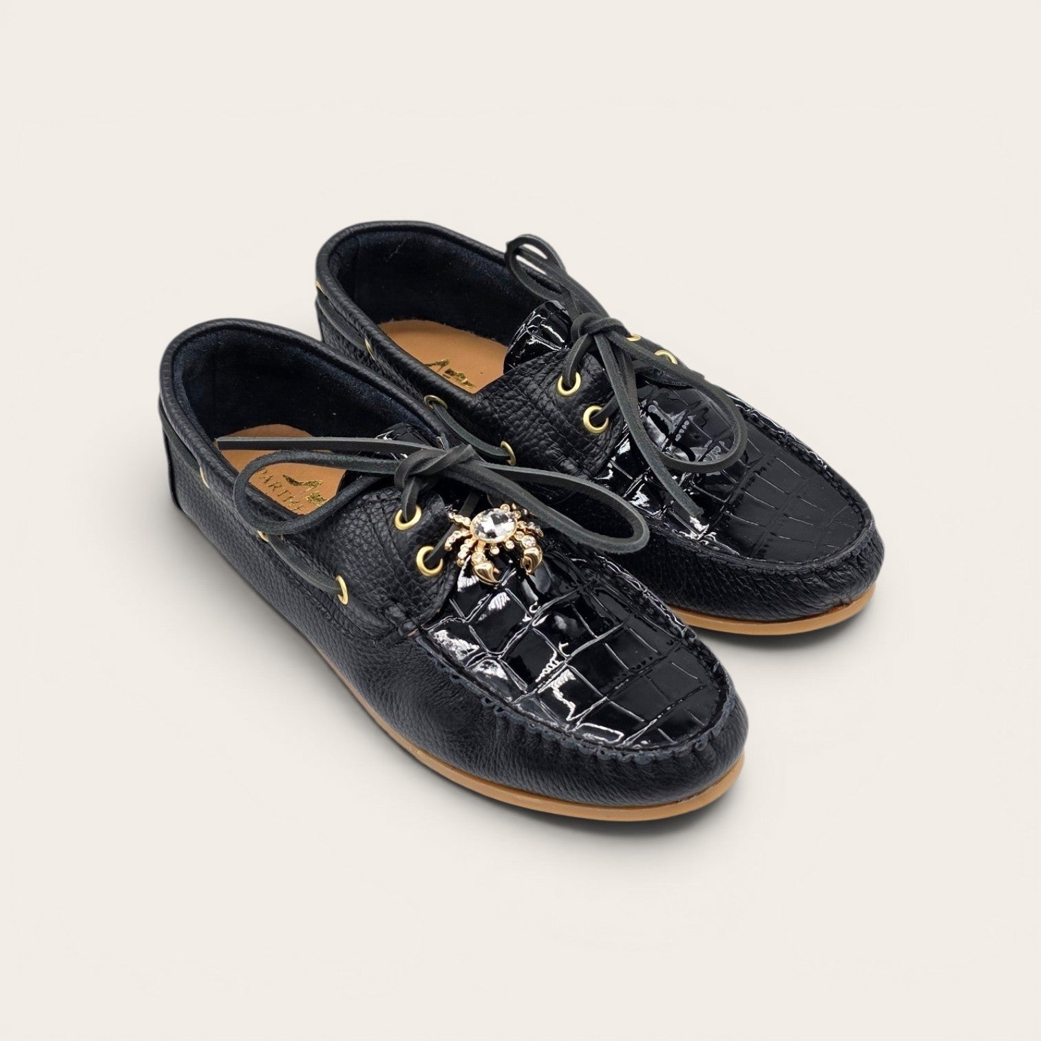 MOCASSINO DA DONNA IN VERA PELLE BOTTOLATA TOTAL BLACK